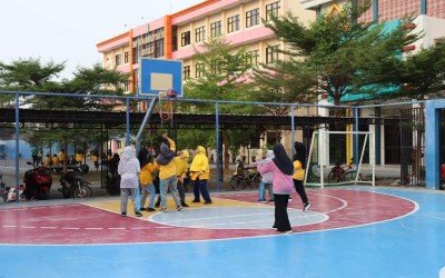 Halaman Sekolah dan Fungsi Sosial