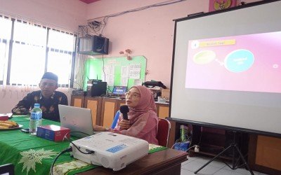 Guru Miosi Tingkatkan Kompetensi Pembuatan Soal Literasi dan Numerasi