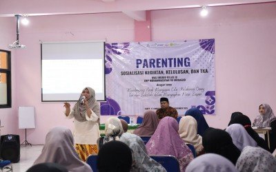 Sinergi Orang Tua dan Sekolah: Membangun Arah Studi Siswa Kelas IX Miosi